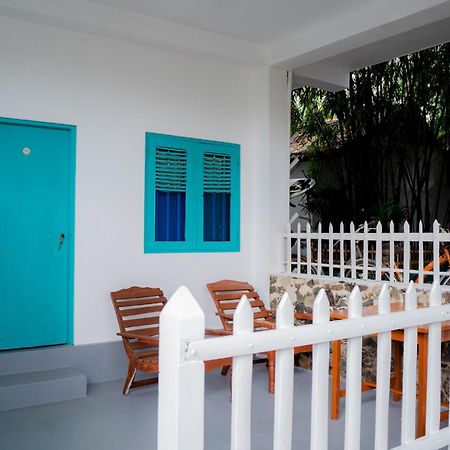 Asanka Surf House & Resturant Bed & Breakfast Midigama Exterior photo